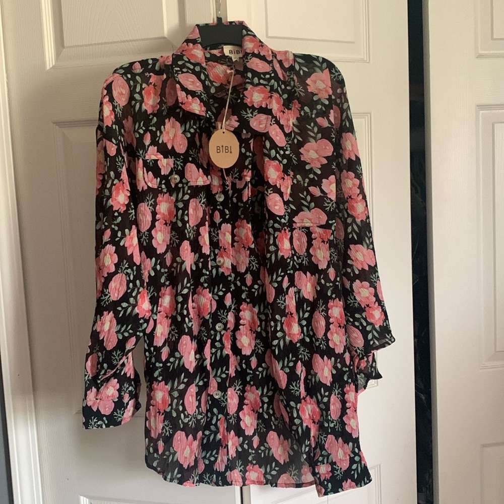 Brand new Bibi floral button up